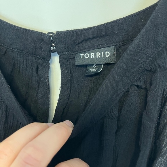 Torrid Halter Neck Key Hole Back Tank Top - Picture 3 of 9